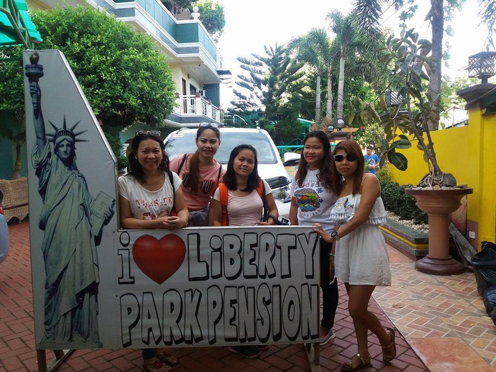 Liberty Park Pension Puerto Princesa Ngoại thất bức ảnh