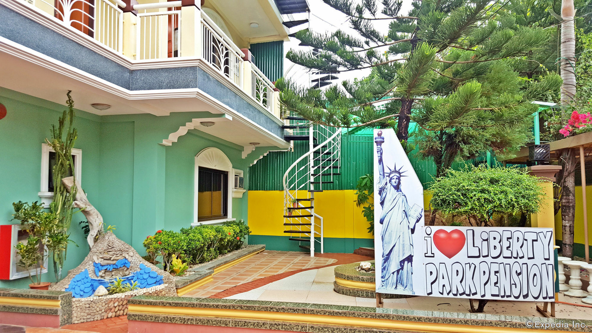 Liberty Park Pension Puerto Princesa Ngoại thất bức ảnh